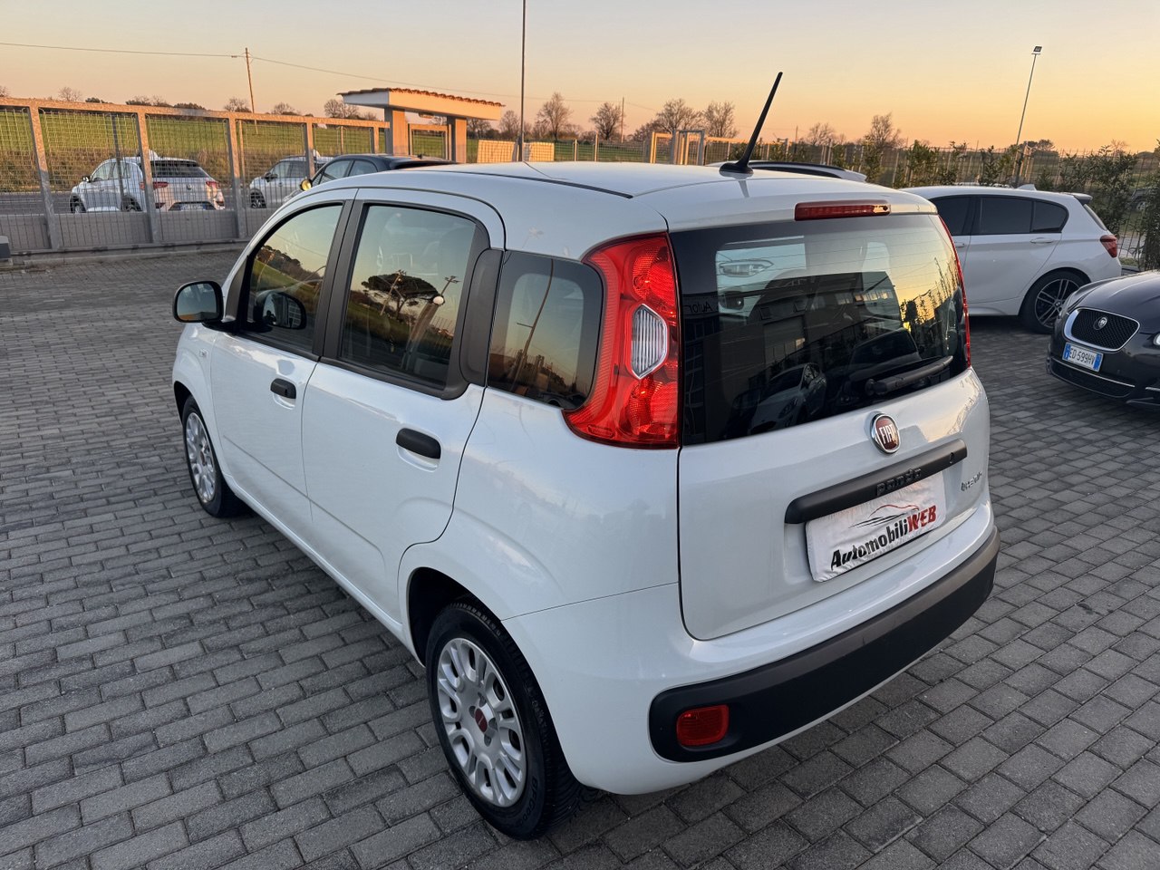 FIAD PANDA HYBRID 4 POSTI