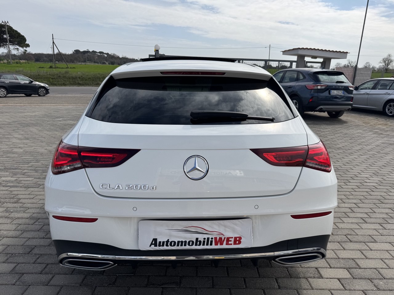 MERCEDES-BENZ CLA 200d PREMIUM AMG