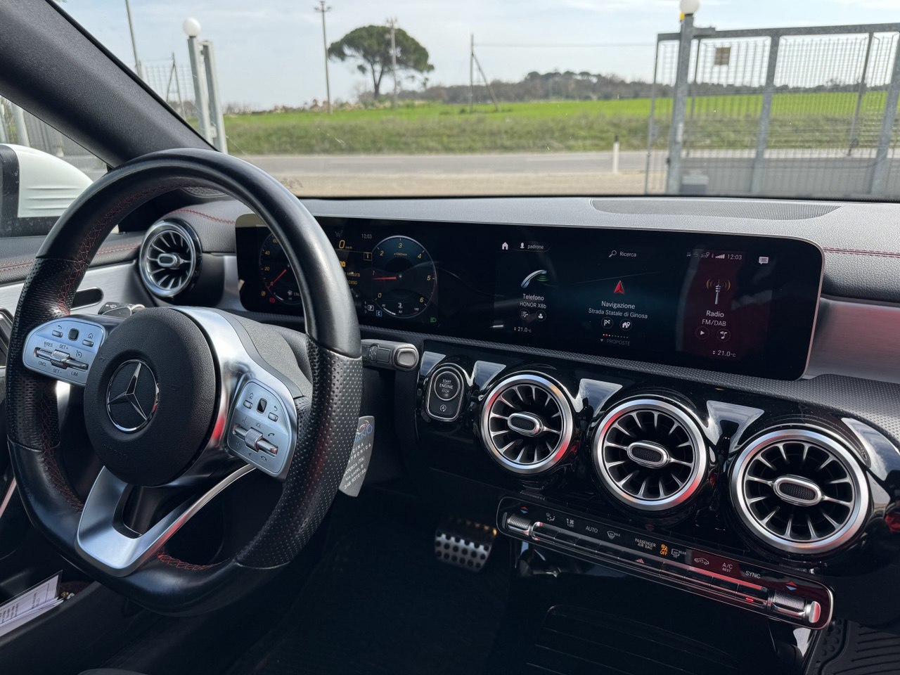 MERCEDES-BENZ CLA 200d PREMIUM AMG