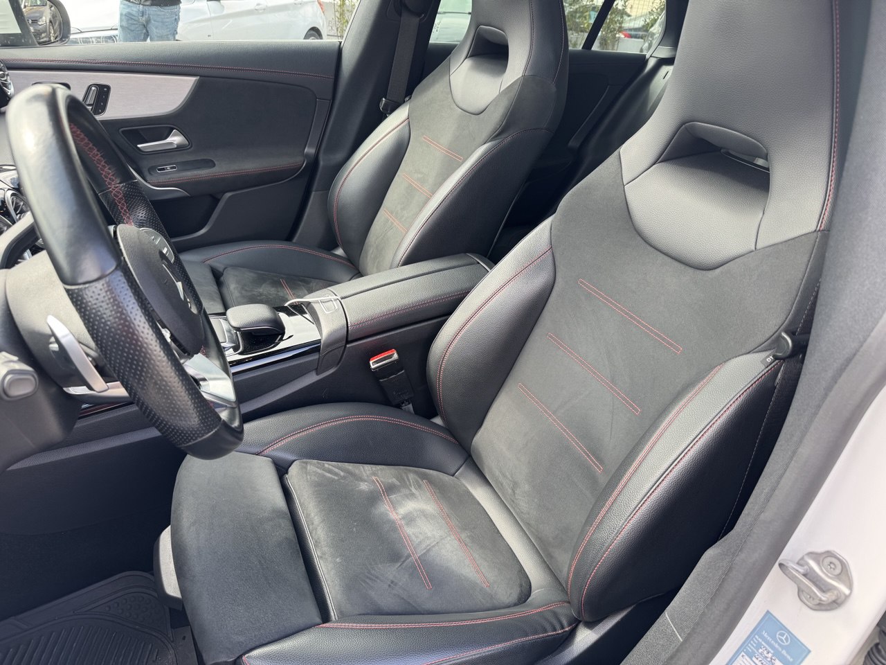 MERCEDES-BENZ CLA 200d PREMIUM AMG