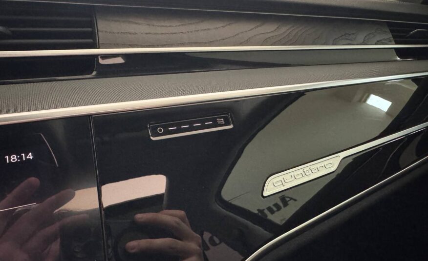 AUDI A8 50 TDI QUATTRO ELETTRICA/DIESEL