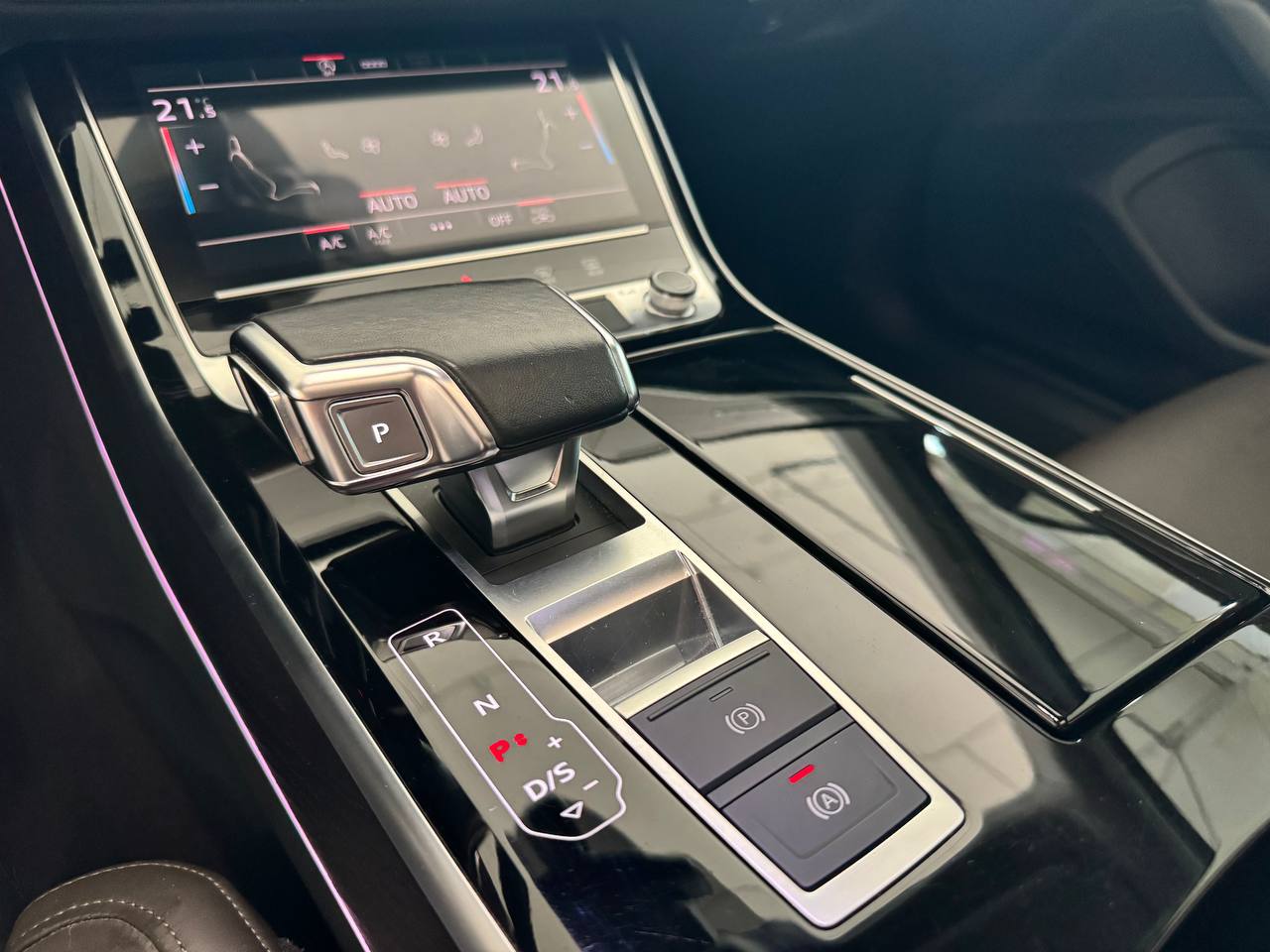AUDI A8 50 TDI QUATTRO ELETTRICA/DIESEL