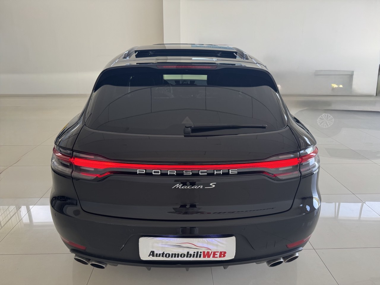 PORSCHE MACAN S