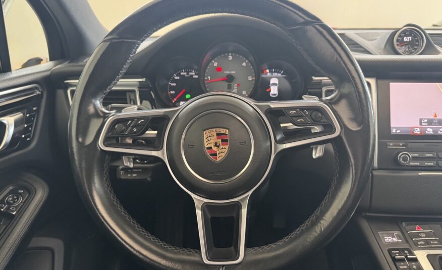 PORSCHE MACAN S