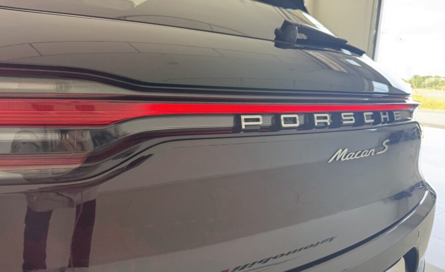 PORSCHE MACAN S