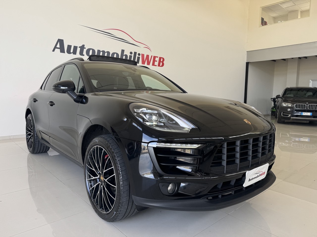 PORSCHE MACAN S