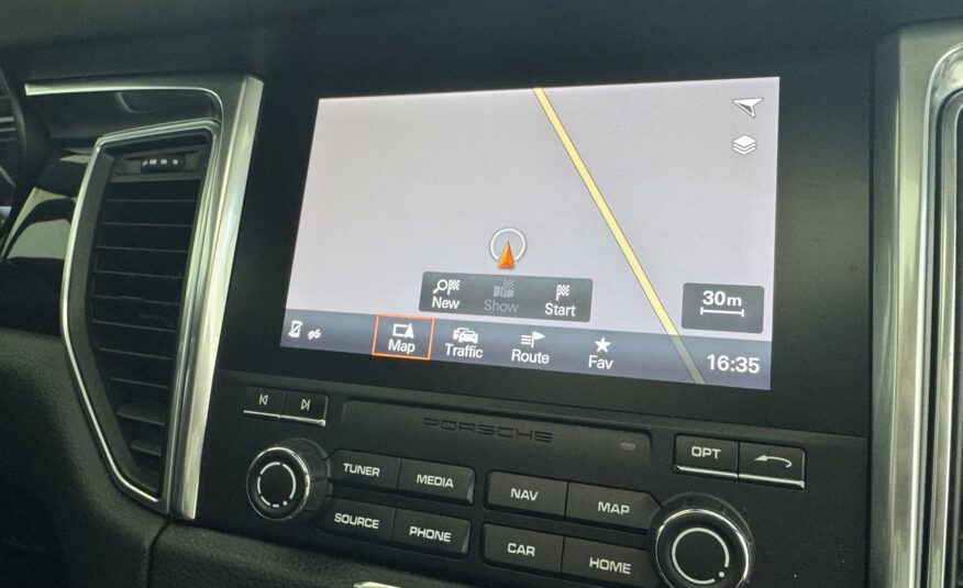 PORSCHE MACAN S