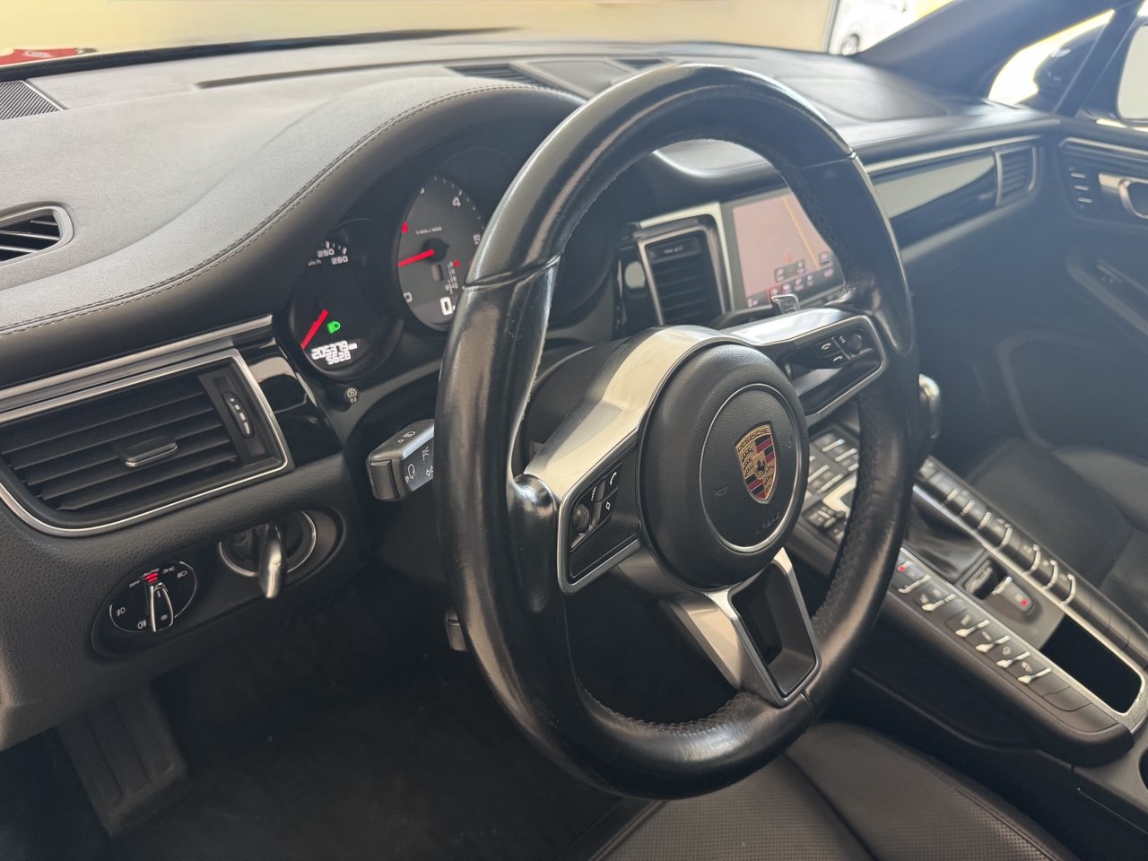 PORSCHE MACAN S