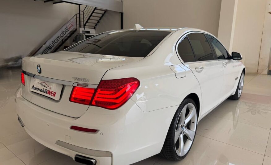 BMW 750i XDRIVE