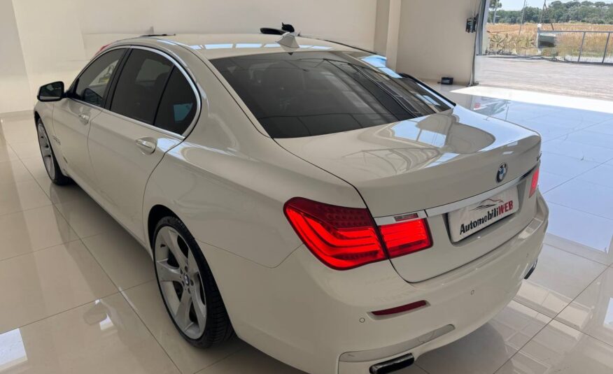 BMW 750i XDRIVE