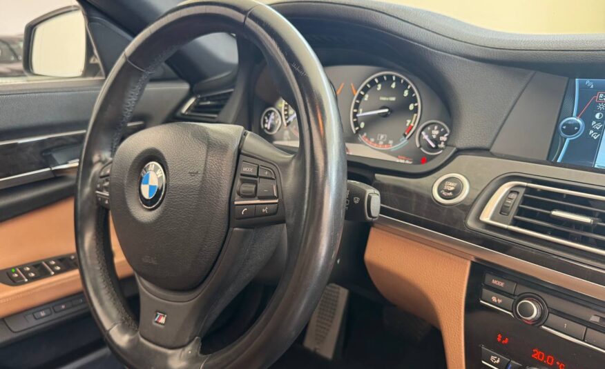 BMW 750i XDRIVE