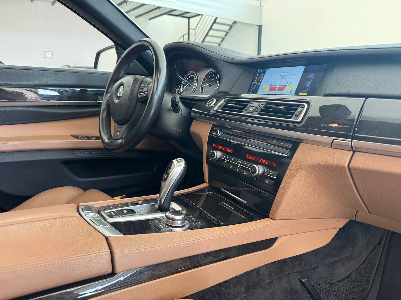 BMW 750i XDRIVE