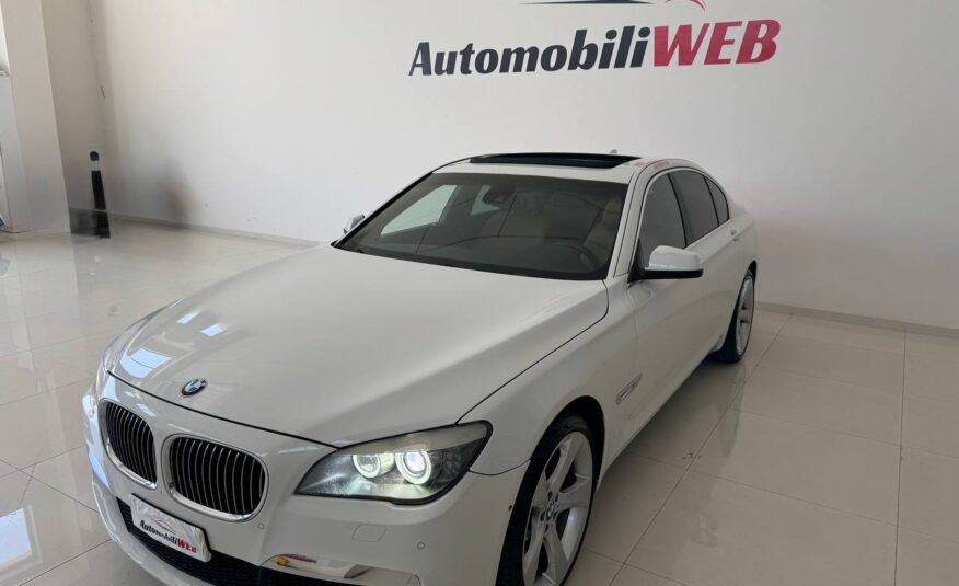BMW 750i XDRIVE