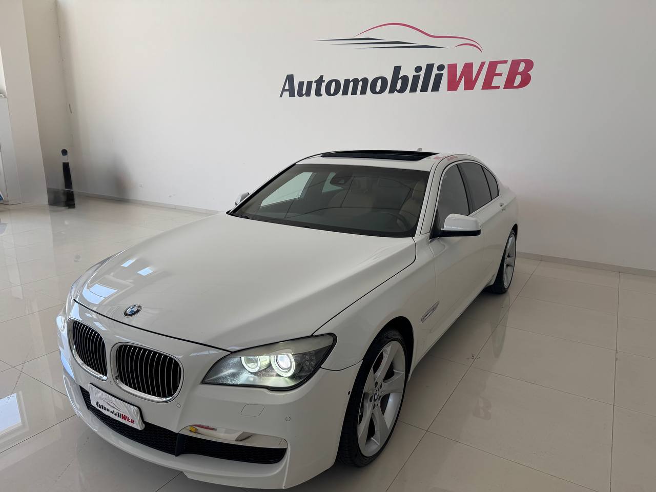 BMW 750i XDRIVE