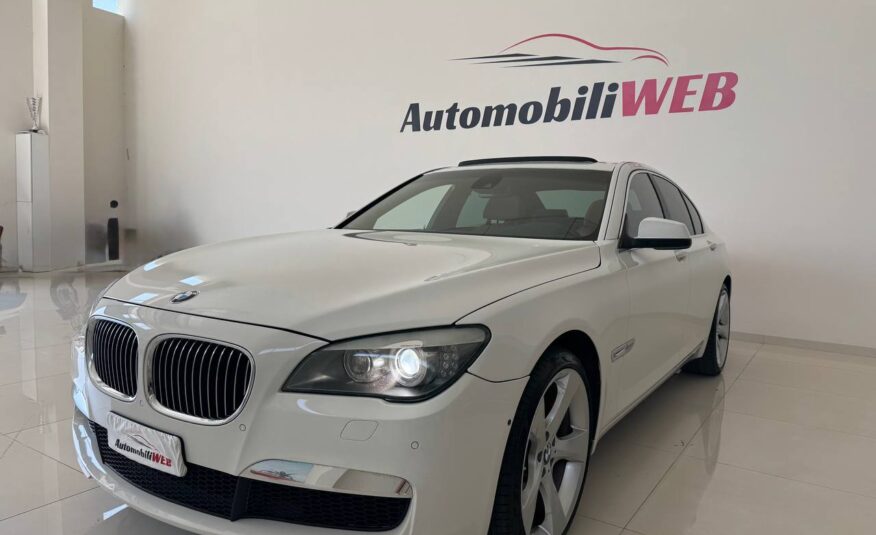 BMW 750i XDRIVE