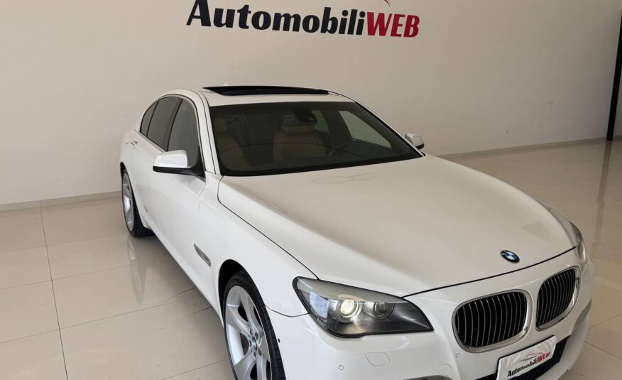 BMW 750i XDRIVE