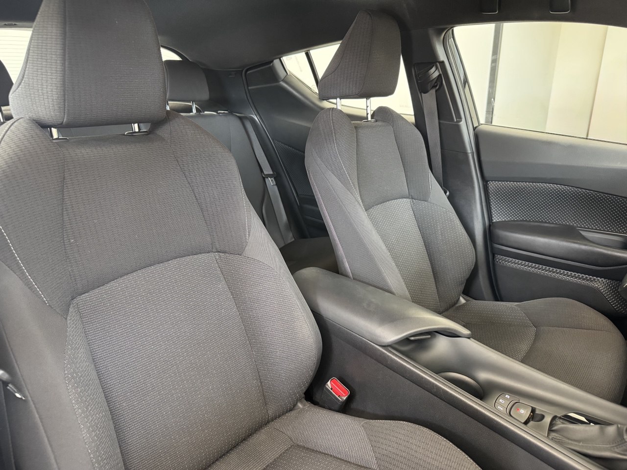 TOYOTA C-HR 1.8 STYLE