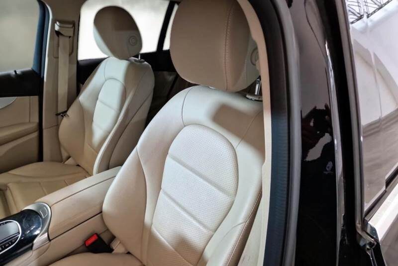 MERCEDES-BENZ GLC 200 PREMIUM 4MATIC