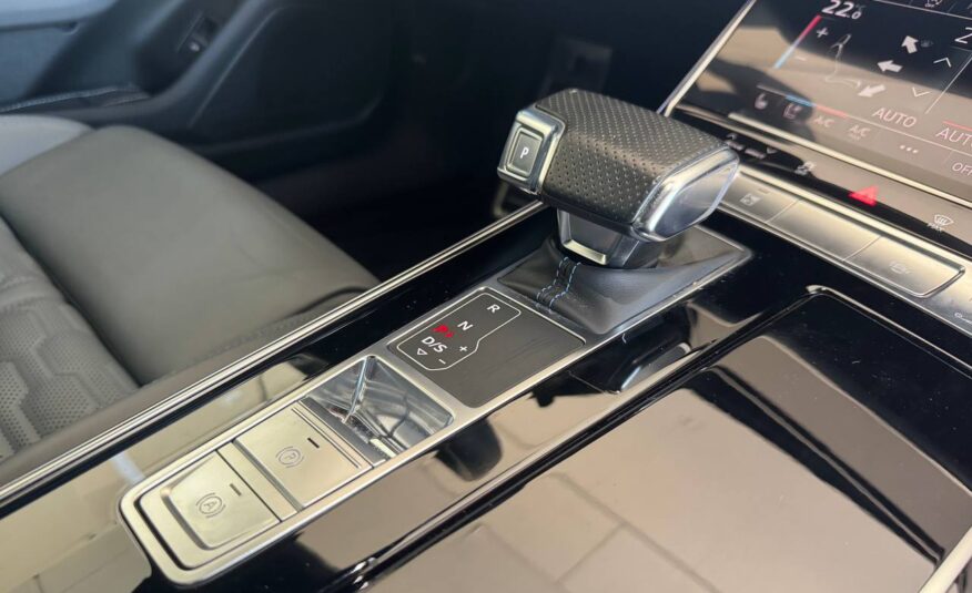 AUDI RS6 AVANT