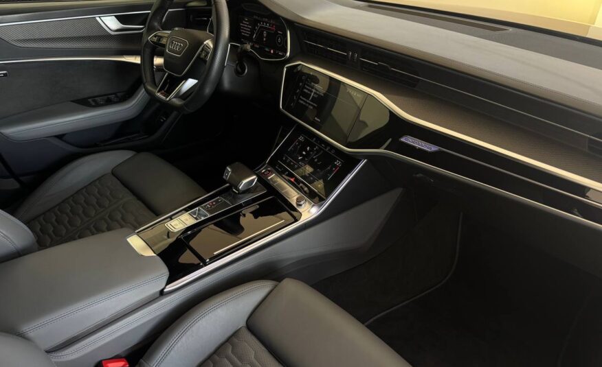 AUDI RS6 AVANT