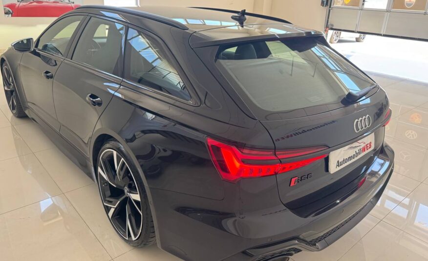 AUDI RS6 AVANT