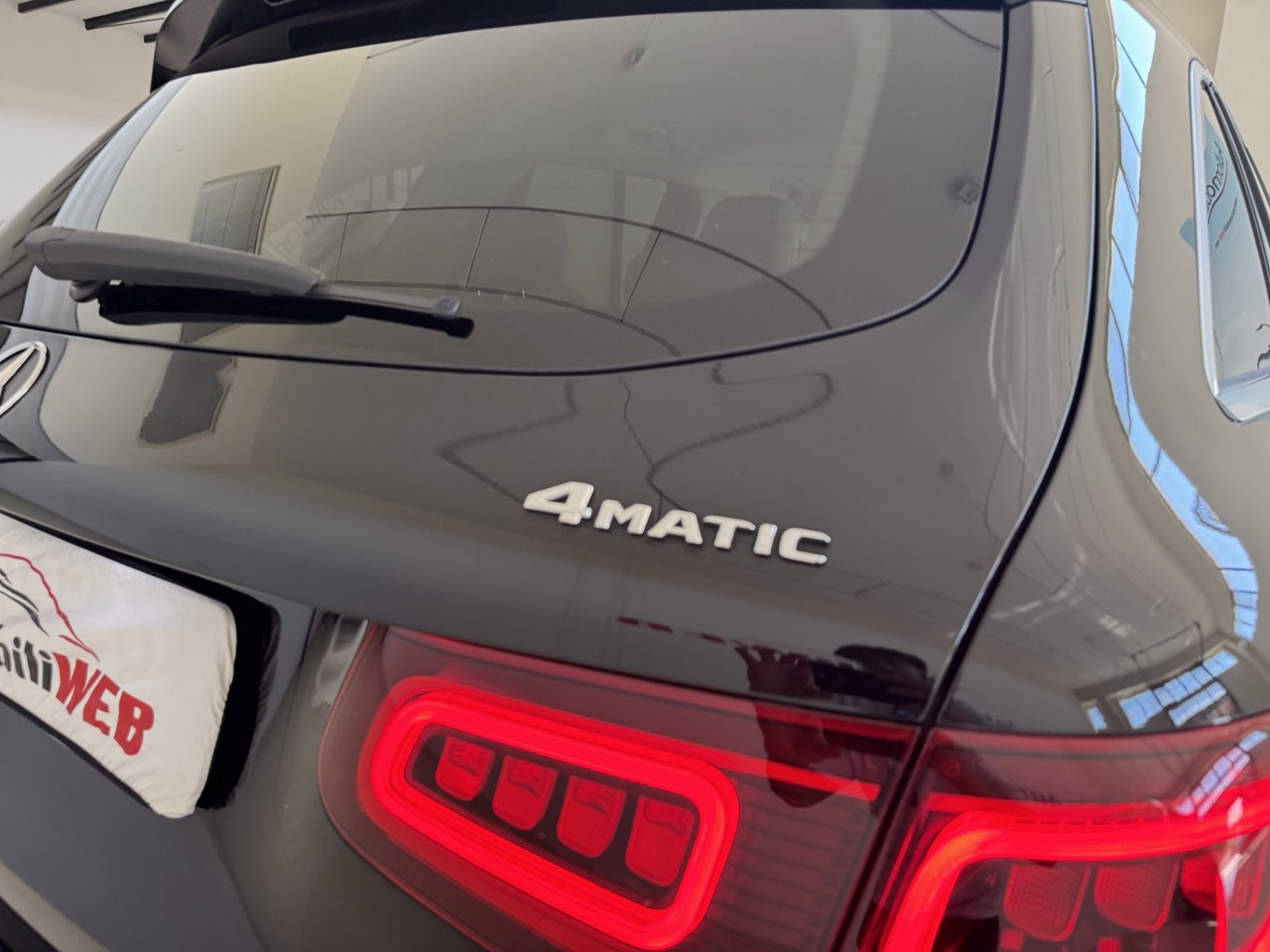 MERCEDES-BENZ GLC 200 PREMIUM 4MATIC