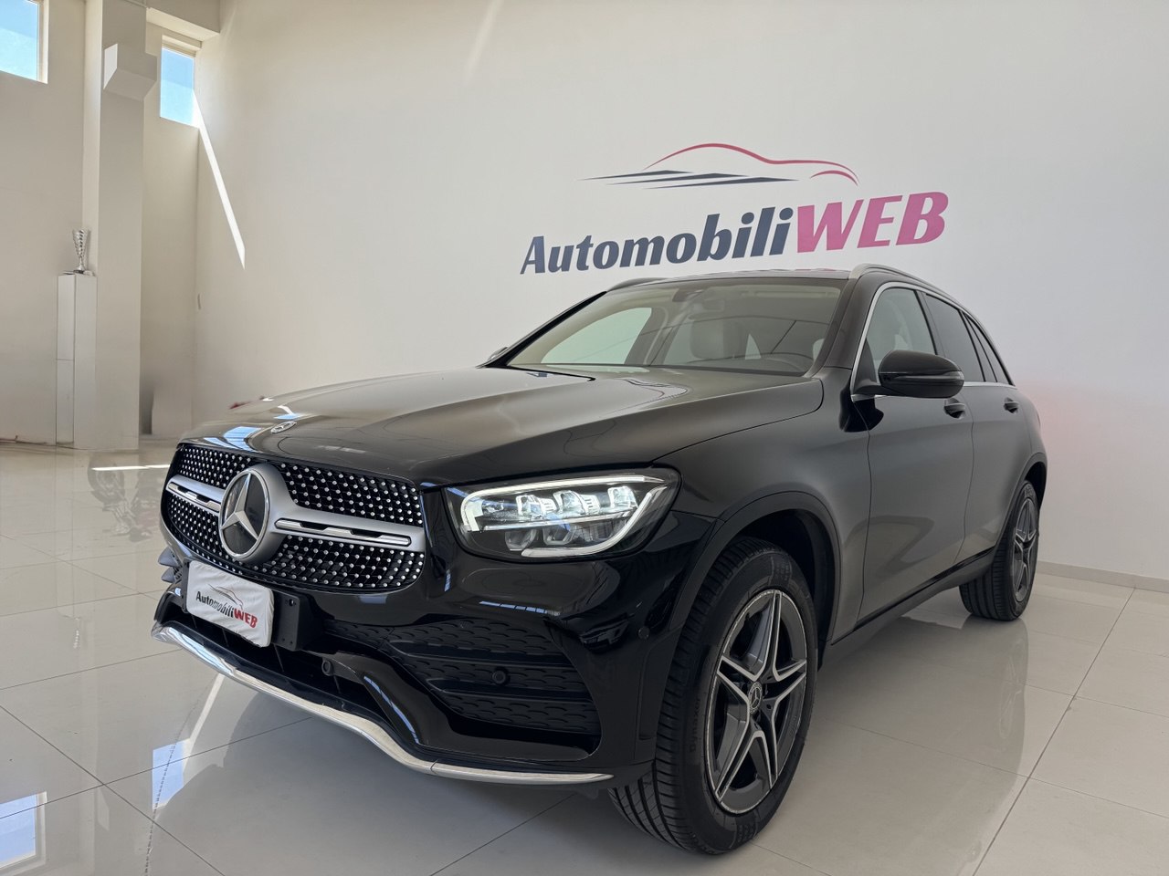 MERCEDES-BENZ GLC 200 PREMIUM 4MATIC