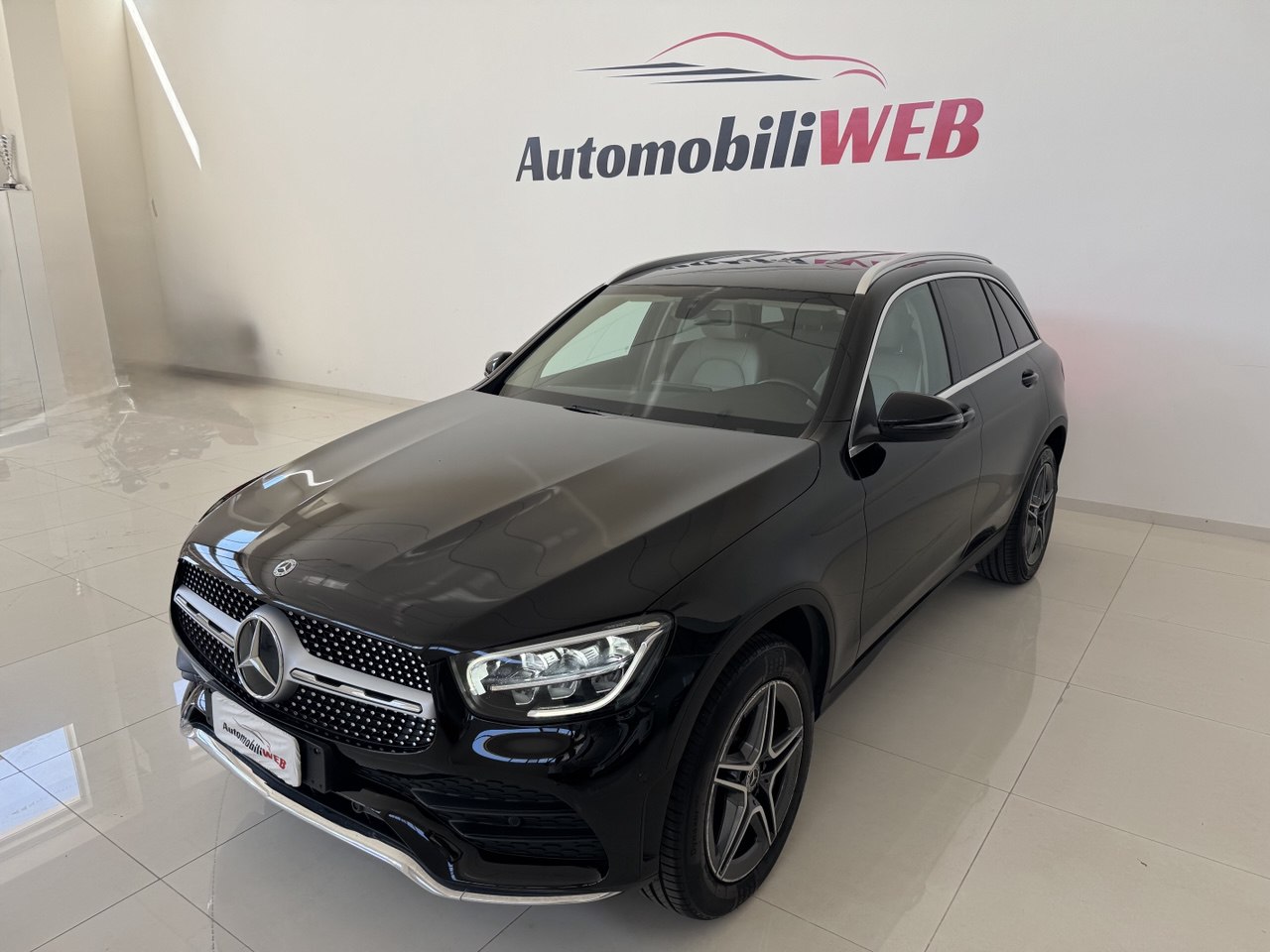 MERCEDES-BENZ GLC 200 PREMIUM 4MATIC