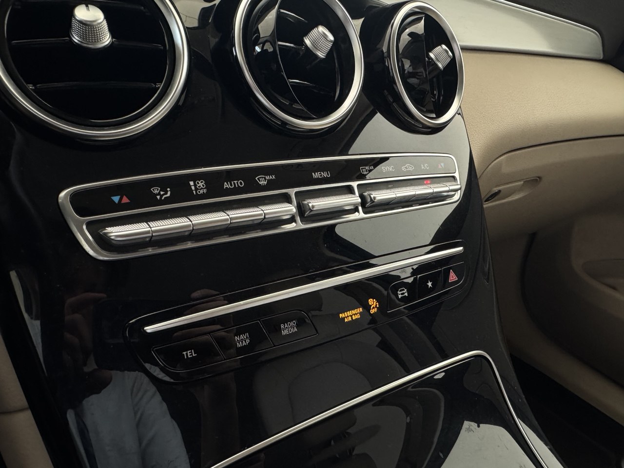 MERCEDES-BENZ GLC 200 PREMIUM 4MATIC