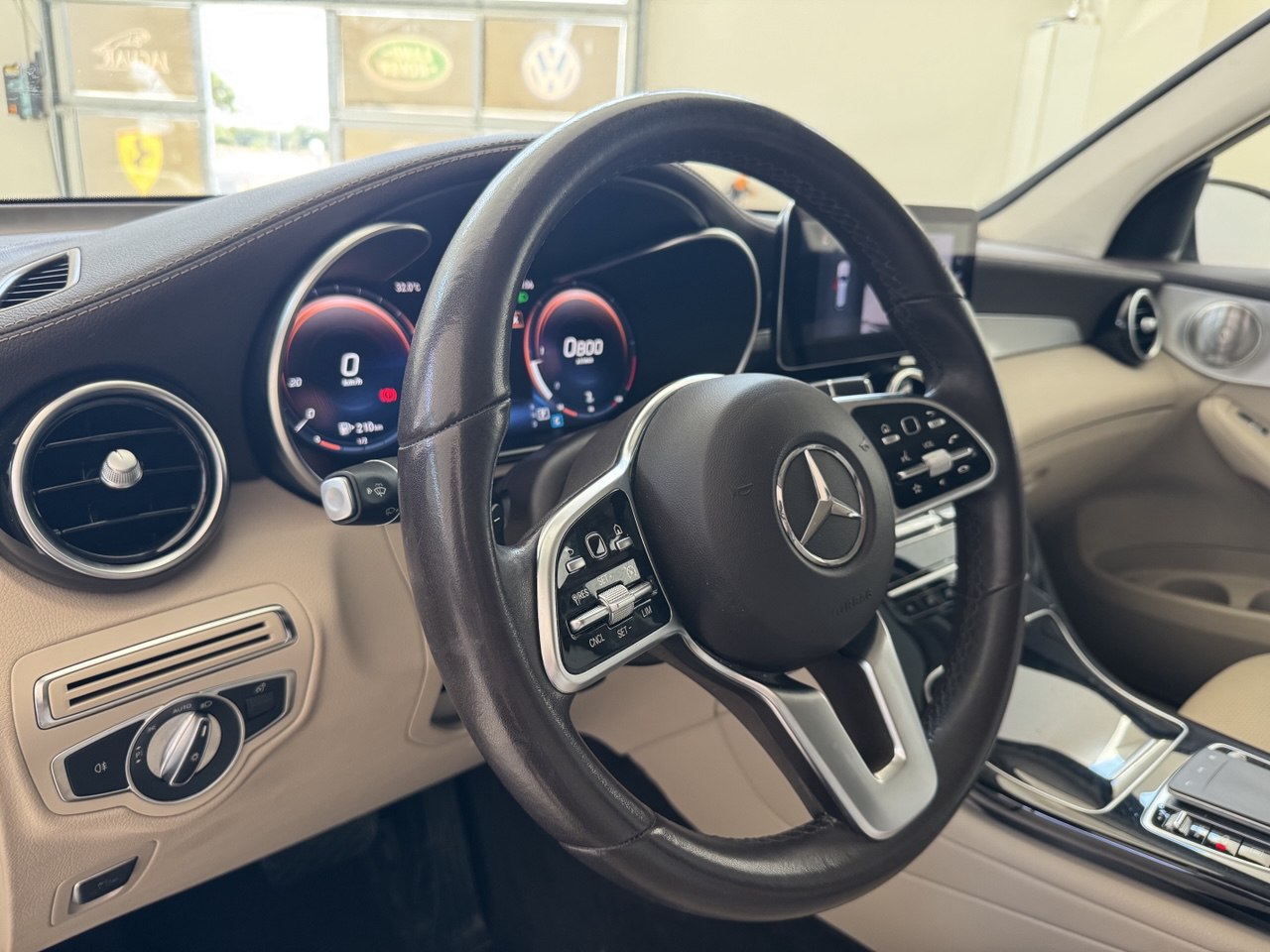 MERCEDES-BENZ GLC 200 PREMIUM 4MATIC