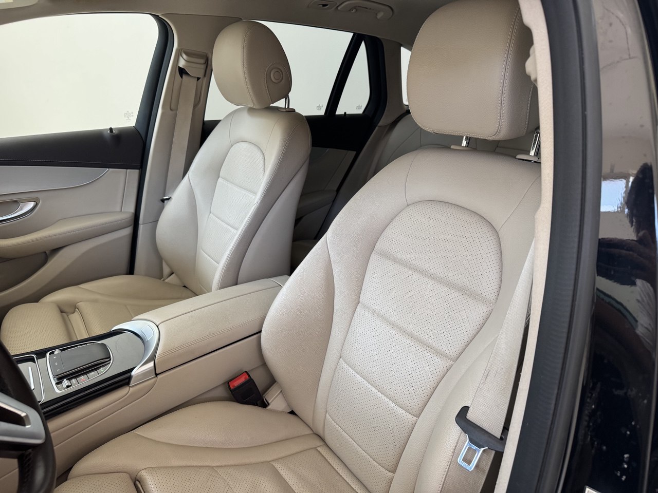 MERCEDES-BENZ GLC 200 PREMIUM 4MATIC