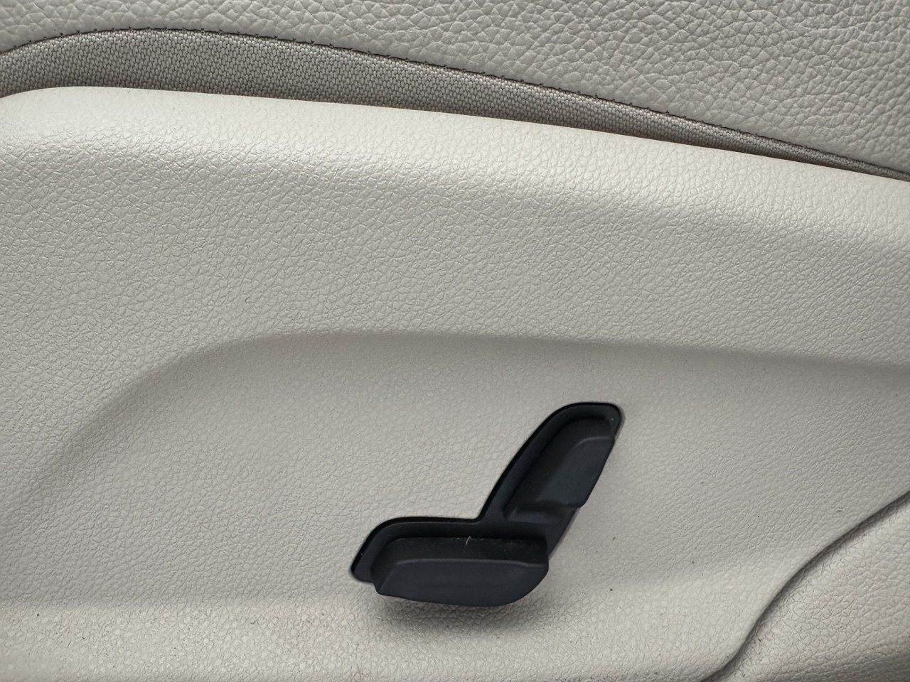 MERCEDES-BENZ GLC 200 PREMIUM 4MATIC