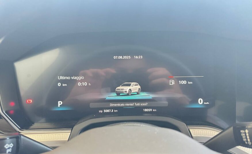 VOLKSWAGEN TOUAREG 3.0 231