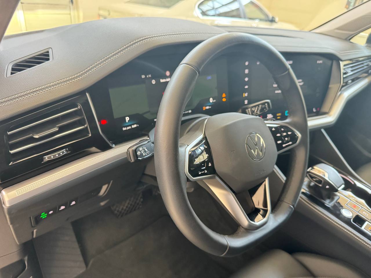 VOLKSWAGEN TOUAREG 3.0 231