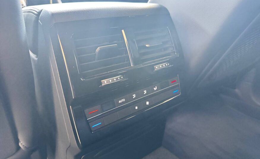 VOLKSWAGEN TOUAREG 3.0 231