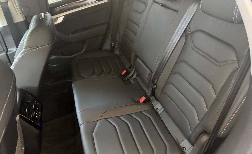VOLKSWAGEN TOUAREG 3.0 231