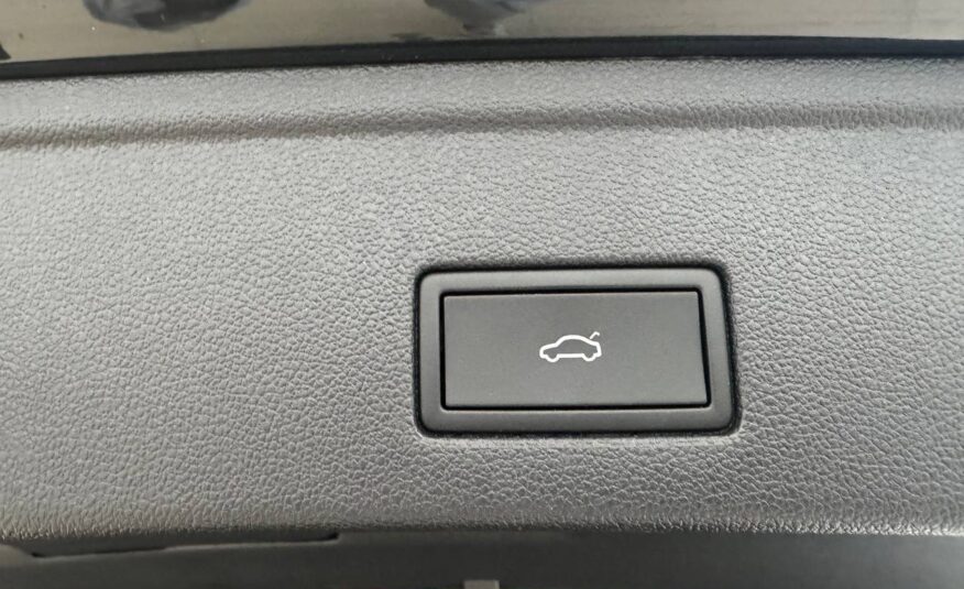 VOLKSWAGEN TOUAREG 3.0 231