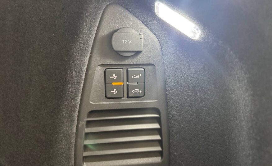 VOLKSWAGEN TOUAREG 3.0 231