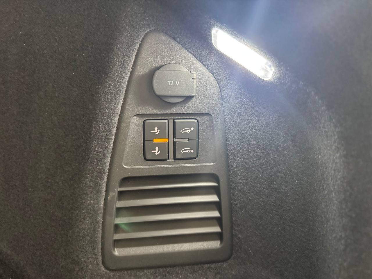 VOLKSWAGEN TOUAREG 3.0 231