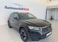 VOLKSWAGEN TOUAREG 3.0 231