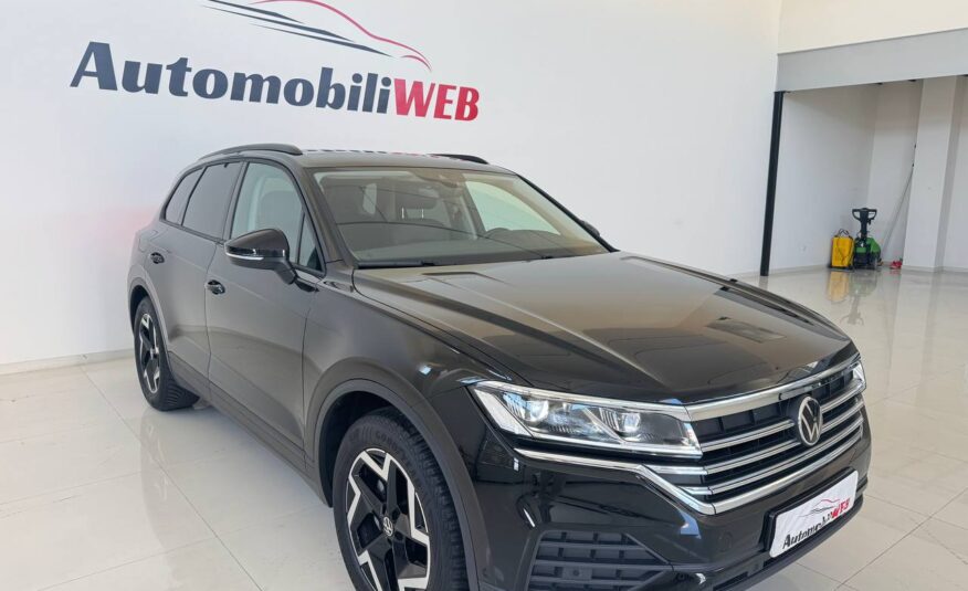 VOLKSWAGEN TOUAREG 3.0 231