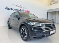 VOLKSWAGEN TOUAREG 3.0 231