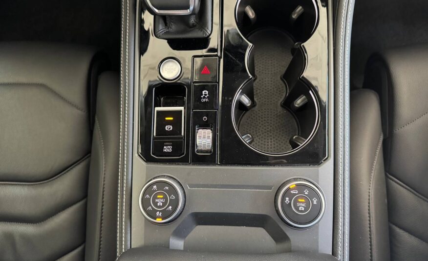 VOLKSWAGEN TOUAREG 3.0 231