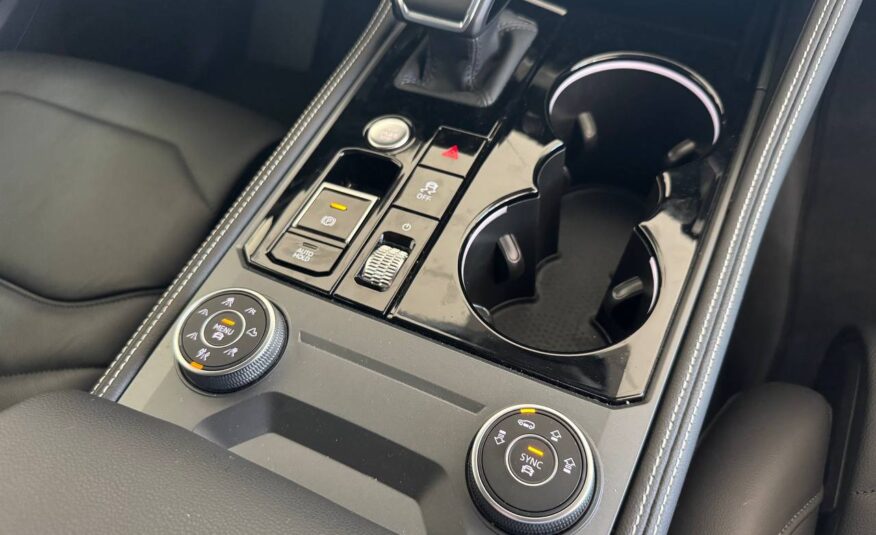 VOLKSWAGEN TOUAREG 3.0 231