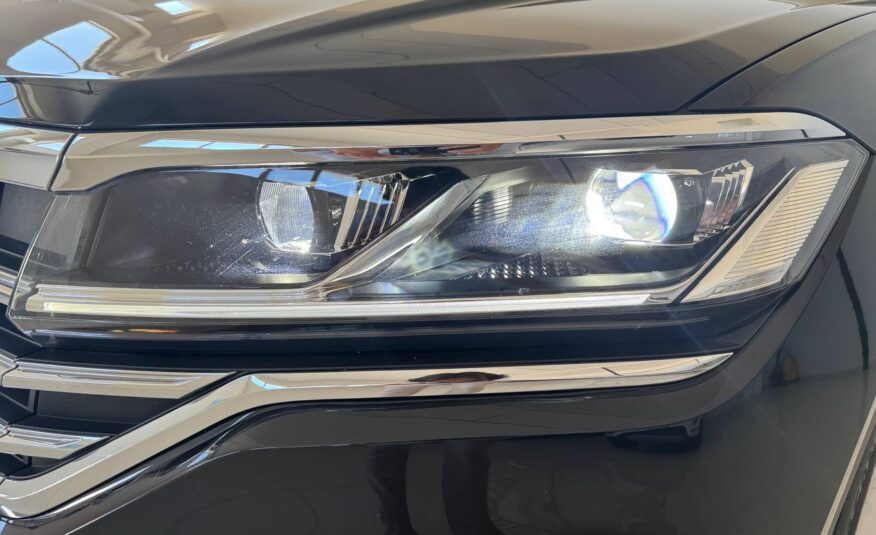 VOLKSWAGEN TOUAREG 3.0 231