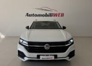 VOLKSWAGEN TOUAREG 3.0 231 BLACK STYLE