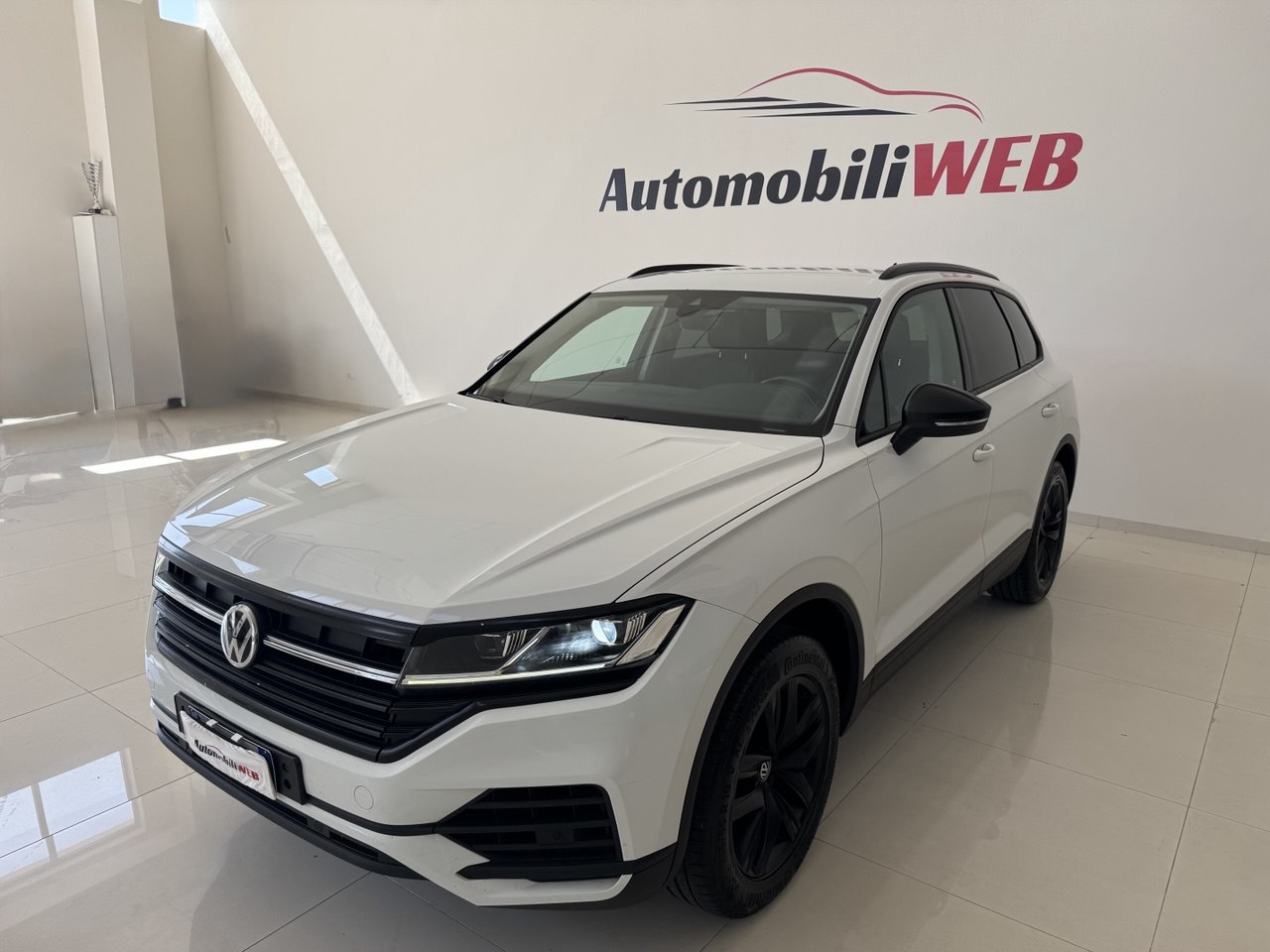 VOLKSWAGEN TOUAREG 3.0 231 BLACK STYLE