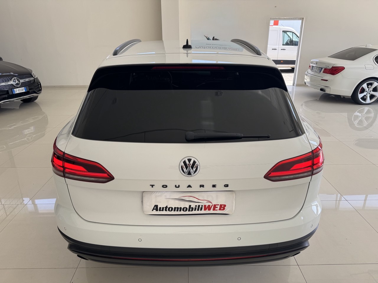 VOLKSWAGEN TOUAREG 3.0 231 BLACK STYLE