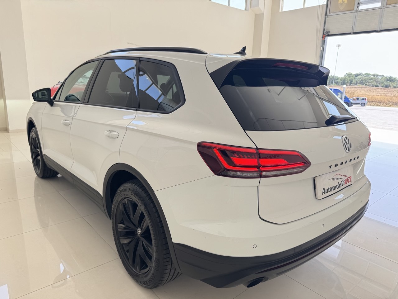 VOLKSWAGEN TOUAREG 3.0 231 BLACK STYLE