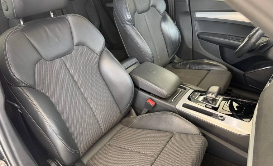 AUDI Q5 SPORTBACL S-LINE IDENTITY BLACK